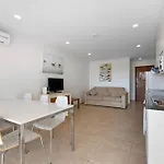 公寓 Cozy With Seaview 300m From Vau