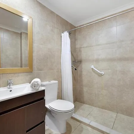 Cozy With Seaview 300m From Vau بورتيماو