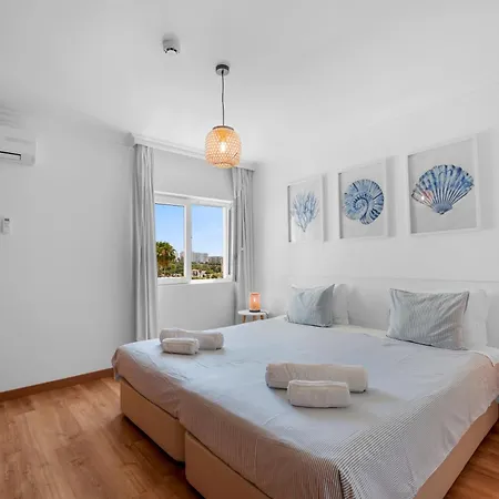 Cozy With Seaview 300m From Vau 포티마오